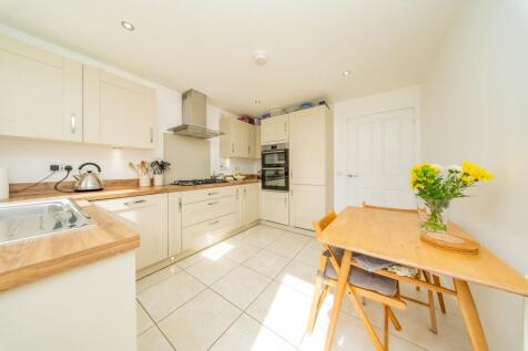 Breakfasting Kitchen