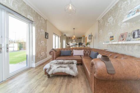 Open plan Lounge/Dining Room/Kitchen