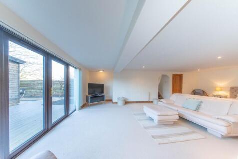 Main Suite Lounge Area