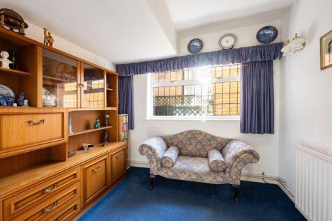 STUDY/BEDROOM 4 (SIDE)