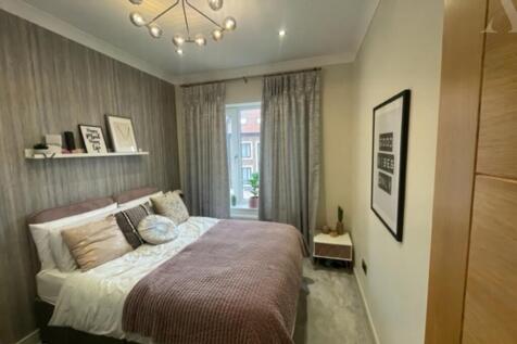 5 Beaufort Drive bedroom 2