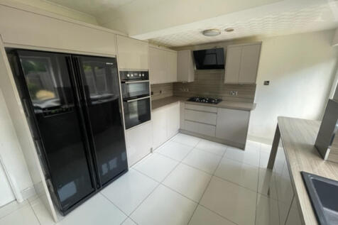 17 collingboune kitchen2 jpg