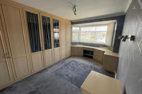 17 collingboune bedroom 1