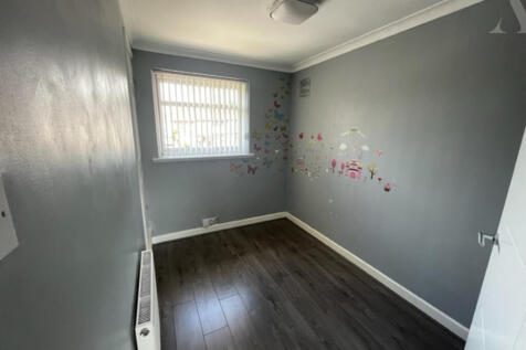 17 collingboune bedroom 3jpg