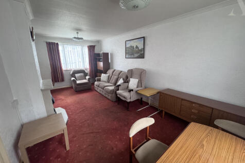 71 Colesbourne Road lounge