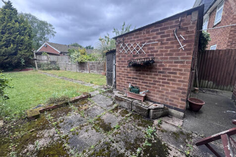 71 Colesbourne Road Garden 2