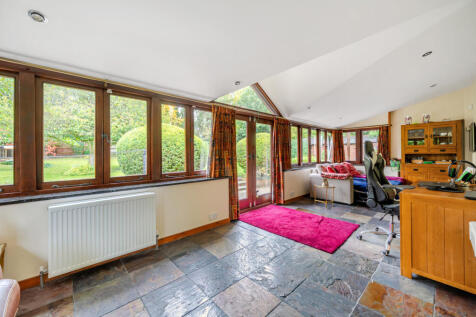 1365347-7-68f0149...