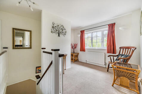 1375149-18-690dec...