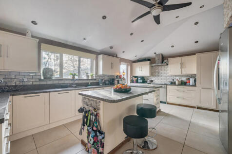 1386274-17-6931a5...