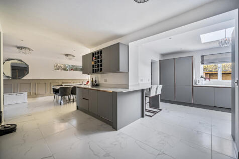 1384361-32-692ef6...