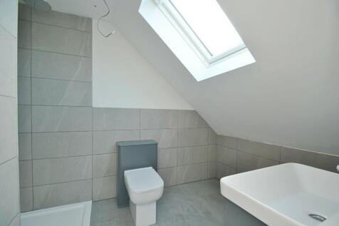 Bed 3 En-suite