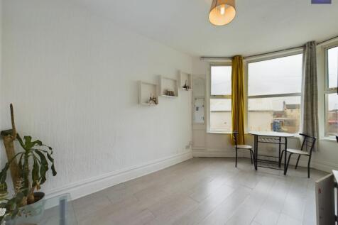 Lounge / Bedroom