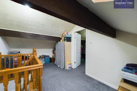Loft Room 1