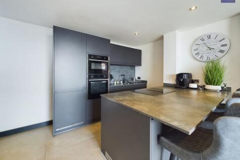 Kitchen/Living Area