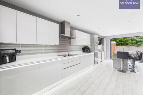 Kitchen/ Living Area