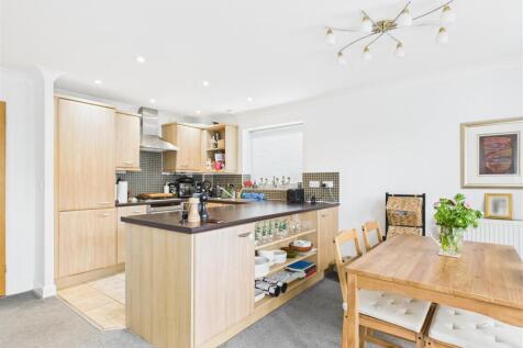 CAM04360G0-PR0135-STILL018 (1).jpg