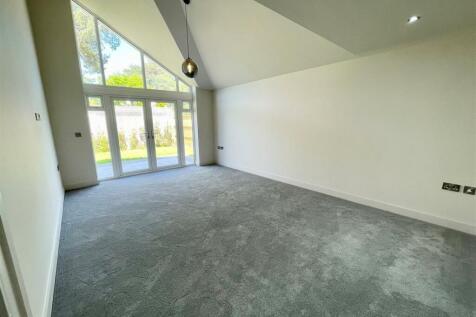 lounge p5.jpg