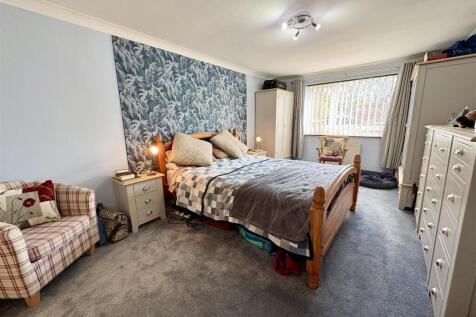 6. bed1.jpg