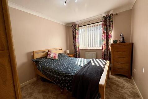 8. bed3.jpg