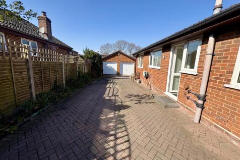 driveway.jpg