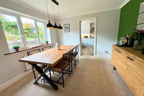 New alt dining room.jpg