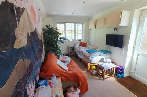 10. Studio lounge bedroom v2.jpg