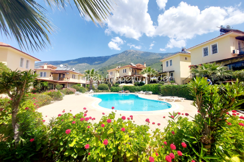 4 Bedroom Villa