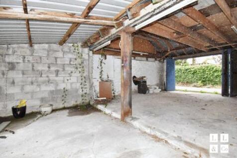 Un-used Garage / store