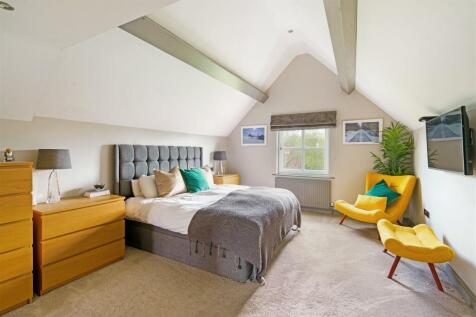 Main House - Bedroom 1