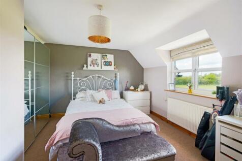 Main House - Bedroom 2