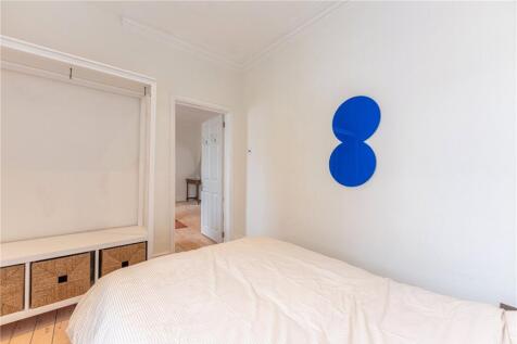 Bedroom To Sitting R