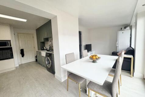 Diner/ Entertaining Room