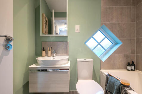 The Letchworth Semi - Bathroom