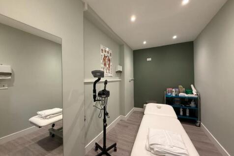 WhatsApp Image 2025-05-29 at 17.46.01 (1).jpeg