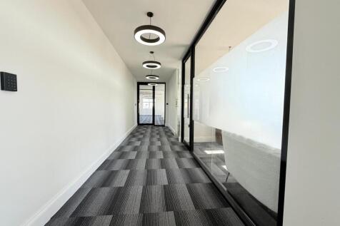 WhatsApp Image 2025-03-18 at 14.16.51 (5).jpeg