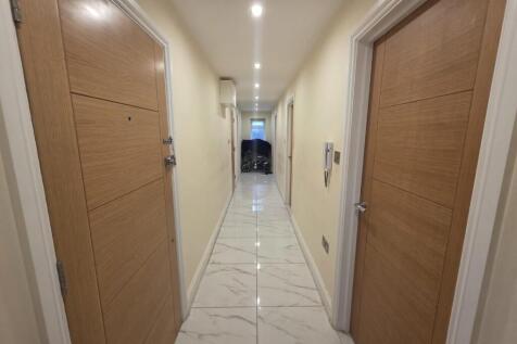 Enterance hallway.jpg