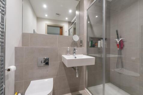 Bed 1 Ensuite