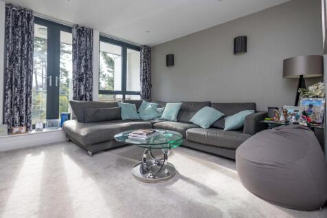 Living Room (2)