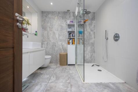 Master Ensuite