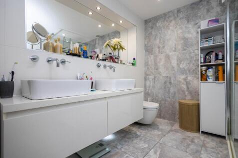 Master Ensuite
