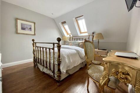 Second bedroom