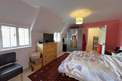 Master Bedroom leading into en-suite.jpeg