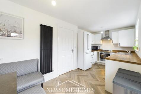 Kitchen/ Dining