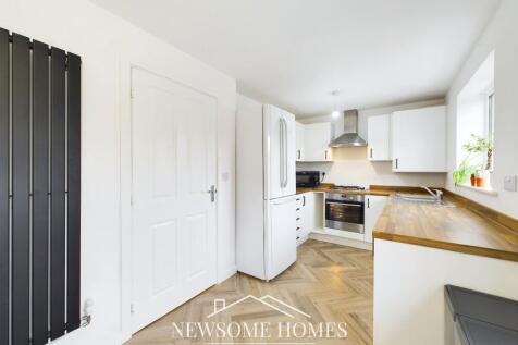 Kitchen/ Dining