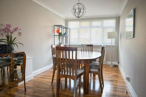 Dining room.jpg