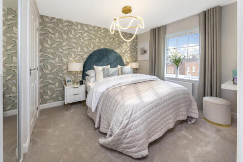 Alder main bedroom