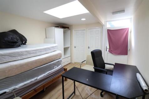 Double Bedroom 1