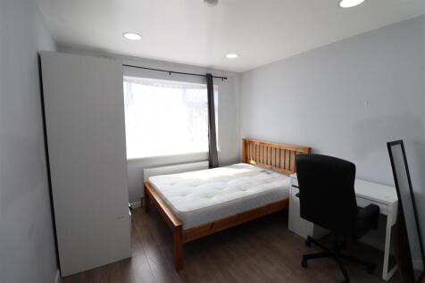 Double Bedroom 4