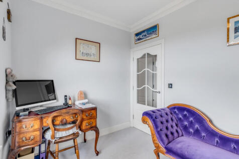 Bedroom/Study