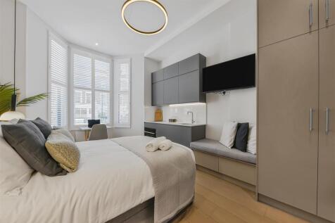 One Stay - Studio 6 - Kitchenette - Image 1.JPG